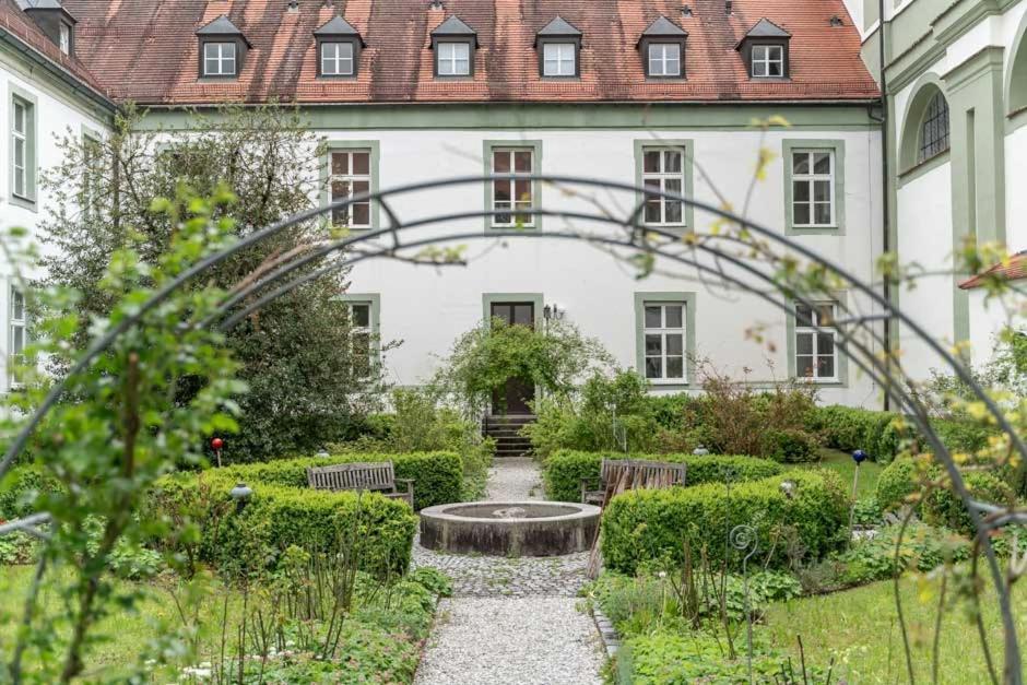 Cohaus Kloster Schlehdorf Buitenkant foto